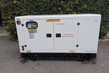 31.5KVA Isuzu Powered Silenced Diesel Generator 415V