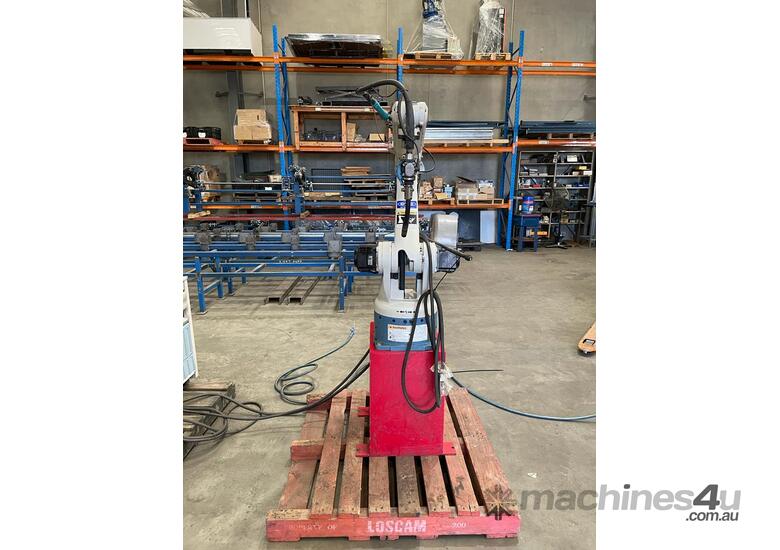caption OTC DR-4000 Welding Robot Package