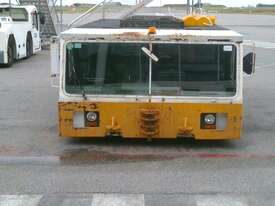 DOUGLAS DC 11 - PUSH BACK TRACTOR - picture0' - Click to enlarge