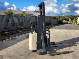 Forklift Crown Walkie Stacker - picture1' - Click to enlarge