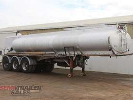 Custom Narwhal Vacuum Tanker - picture0' - Click to enlarge