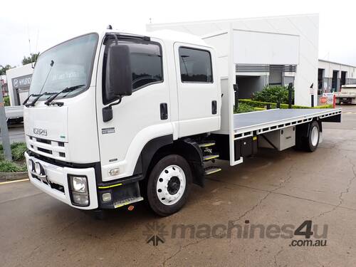 2015 ISUZU FTR 900 - Dual Cab - Tray Truck