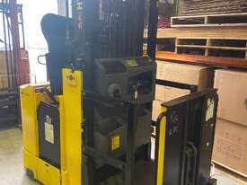 Hyundai order picker - Hire - picture0' - Click to enlarge