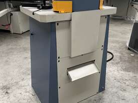 Metalex Sheet Corner Notcher 200 x 4mm IN STOCK - picture1' - Click to enlarge