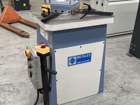 Metalex Sheet Corner Notcher 200 x 4mm IN STOCK - picture0' - Click to enlarge