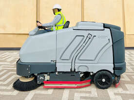 Nilfisk SC8000 1300 LPG Ride on Scrubber-Sweeper with Tilt Trailer - picture0' - Click to enlarge