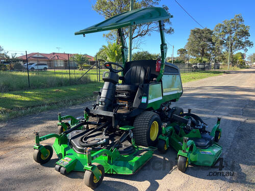 John Deere 1600 Wide Area mower Lawn Equipment