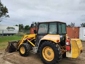 Fermec 660 Loader - picture1' - Click to enlarge