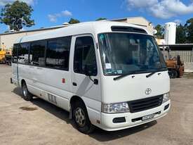 Toyota Coaster XZB50R - picture0' - Click to enlarge