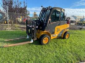 Telehandler JCB 35D 3.5 Tonne 4.3 metres Ex-govt 523 hours bucket and forks 4x4 - picture0' - Click to enlarge