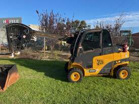 Telehandler JCB 35D 3.5 Tonne 4.3 metres Ex-govt 523 hours bucket and forks 4x4 - picture1' - Click to enlarge