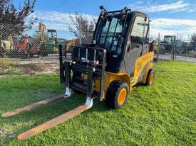 Telehandler JCB 35D 3.5 Tonne 4.3 metres Ex-govt 523 hours bucket and forks 4x4 - picture2' - Click to enlarge