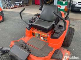 Kubota ZD331 - picture2' - Click to enlarge