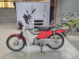 Honda Supercub - picture2' - Click to enlarge