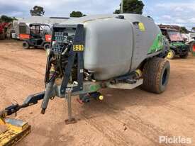 2016 Pastro Custom AG Single Axle Orchard Sprayer - picture1' - Click to enlarge