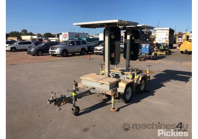 Buy Used 2017 Data Signs 2017 Data Signs PTLM Dual Traffic Light