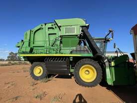 2009 John Deere 7760 Cotton Picker  - picture1' - Click to enlarge