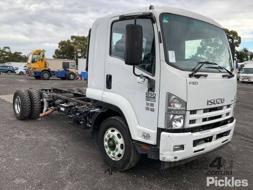 2012 Isuzu FSR850 Cab Chassis