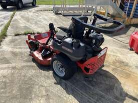 Gravely Zero Pro-turn 148 - picture0' - Click to enlarge