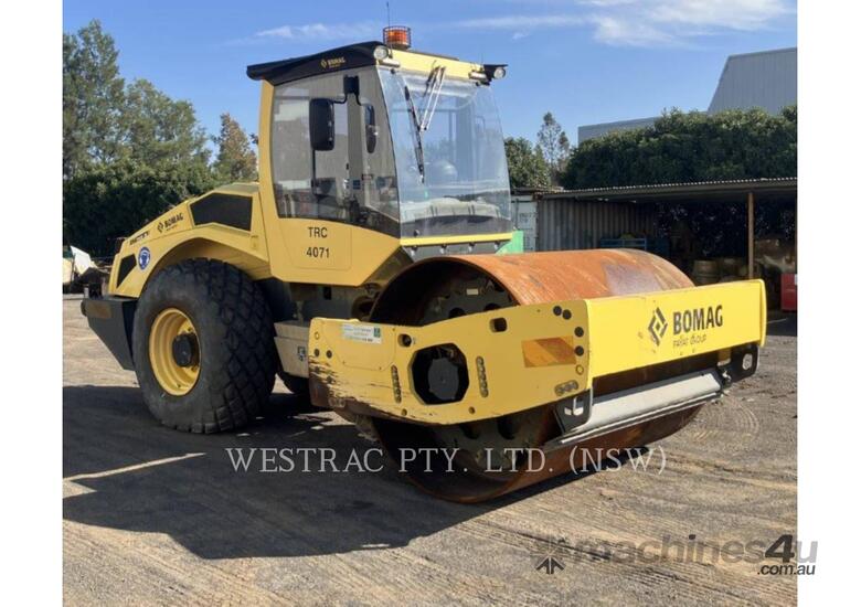 caption BOMAG BW213D-5 Vibratory Single Drum Smooth