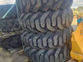 Goodyear 17.5-25 tyres - picture0' - Click to enlarge