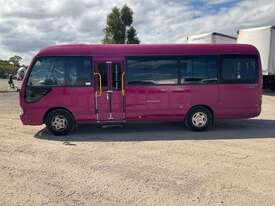 2006 Toyota Coaster 15 Seat Bus - picture2' - Click to enlarge