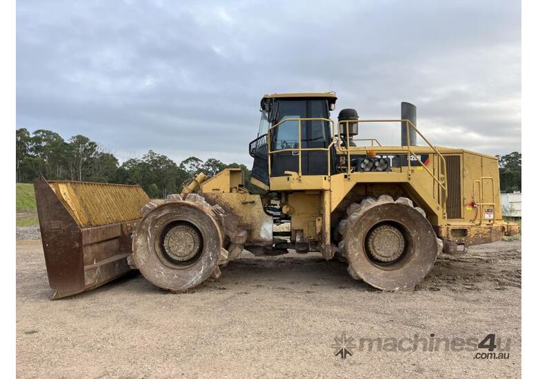 Used 2009 Caterpillar 826H Landfill Compactors in , - Listed on Machines4u