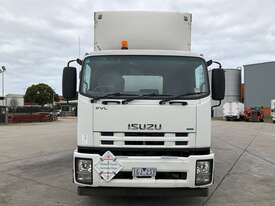 2015 Isuzu FVL1400 Curtainsider - picture0' - Click to enlarge