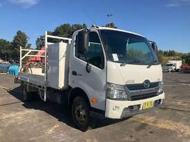 2015 Hino 300 921 Tray Top - picture0' - Click to enlarge