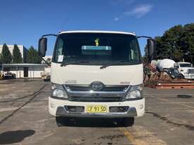 2015 Hino 300 921 Tray Top - picture0' - Click to enlarge