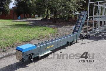 Motorised Incline Bucket Elevator Conveyor - 4.8m long - PENTAVAC