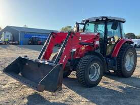 2015 Massey Ferguson 5611 Dyna 4 Tractor / Loader - picture0' - Click to enlarge