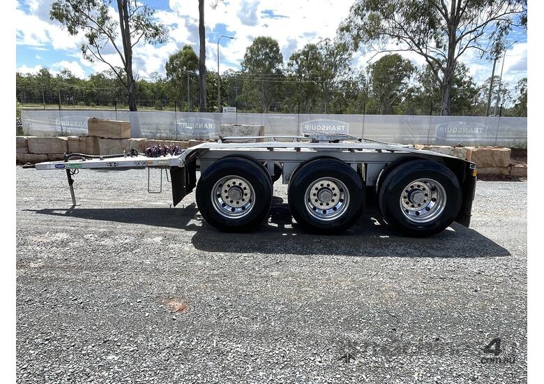 2021 Haulmark Tri-Axle Airbag Roadtrain Dolly