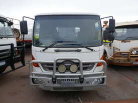 2011 HINO FD1J SERIES 2 TILT TRAY TRUCK - picture0' - Click to enlarge