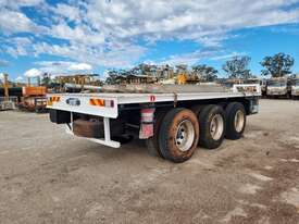 Tri Axle Flat Deck Trailer - picture0' - Click to enlarge