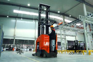 EP 1.5t Scissor Reach Truck CQD15SD - STANDING ELECTRIC 11.8m reach