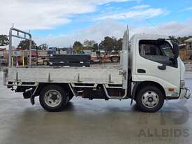 10/2013 HINO 300 Series 616 Series 2 (4x2) Trayback Truck 2d Cab Chassis White Turbo Diesel 4.0L - picture0' - Click to enlarge
