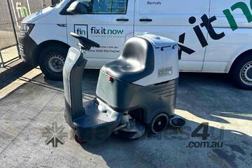 Ride On Nilfisk Scrubber BR752