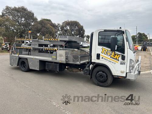 2010 Isuzu NQR 450 Long Concrete Pump Truck