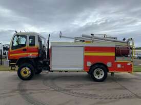 2005 Isuzu FTS 750 Fire Truck 4 x 4 - picture2' - Click to enlarge