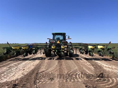 John Deere 1700 Precision Planter