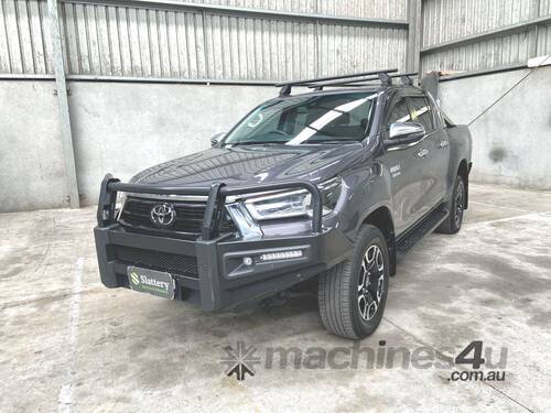 2022 Toyota Hilux SR5 4x4 T/Diesel