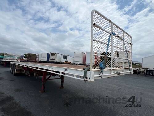 2010 Barker Heavy Duty Tri Axle Tri Axle Extendable Flat Top