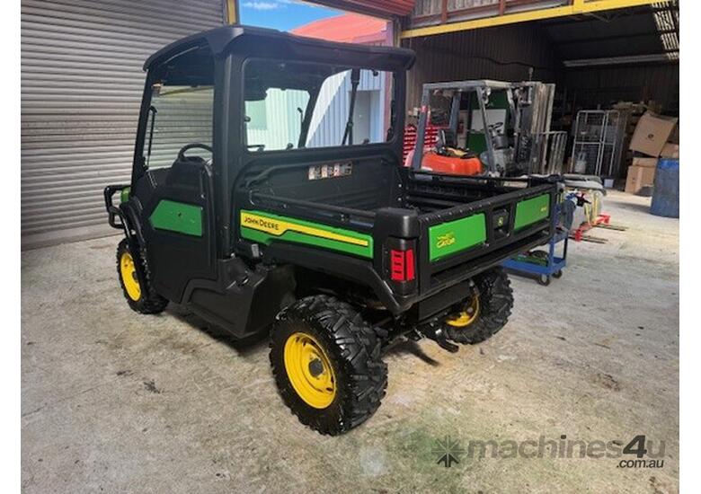 caption 2021 John Deere XUV835E Atvs Gators