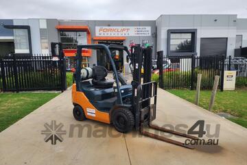 Toyota Forklift 1.5T Container Entry Mast