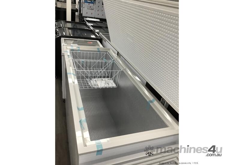 BD598F Chest Freezer With SS Lid