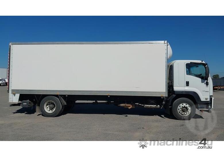 caption Isuzu FVR