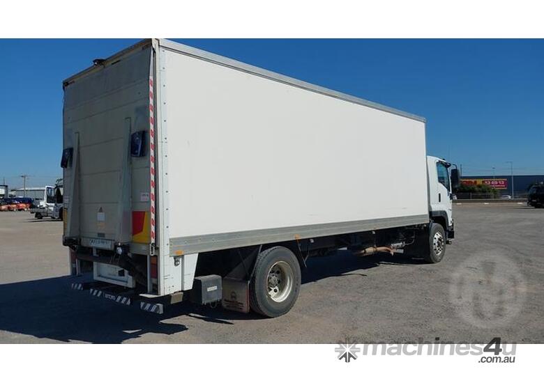 caption Isuzu FVR