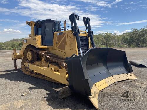caption CAT D8T CRAWLER DOZER - Hire