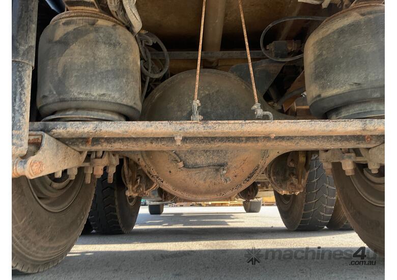 caption 2010 Caterpillar CT700 Water Cart